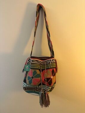 NWT Wuitusu Handmade Woven Purse